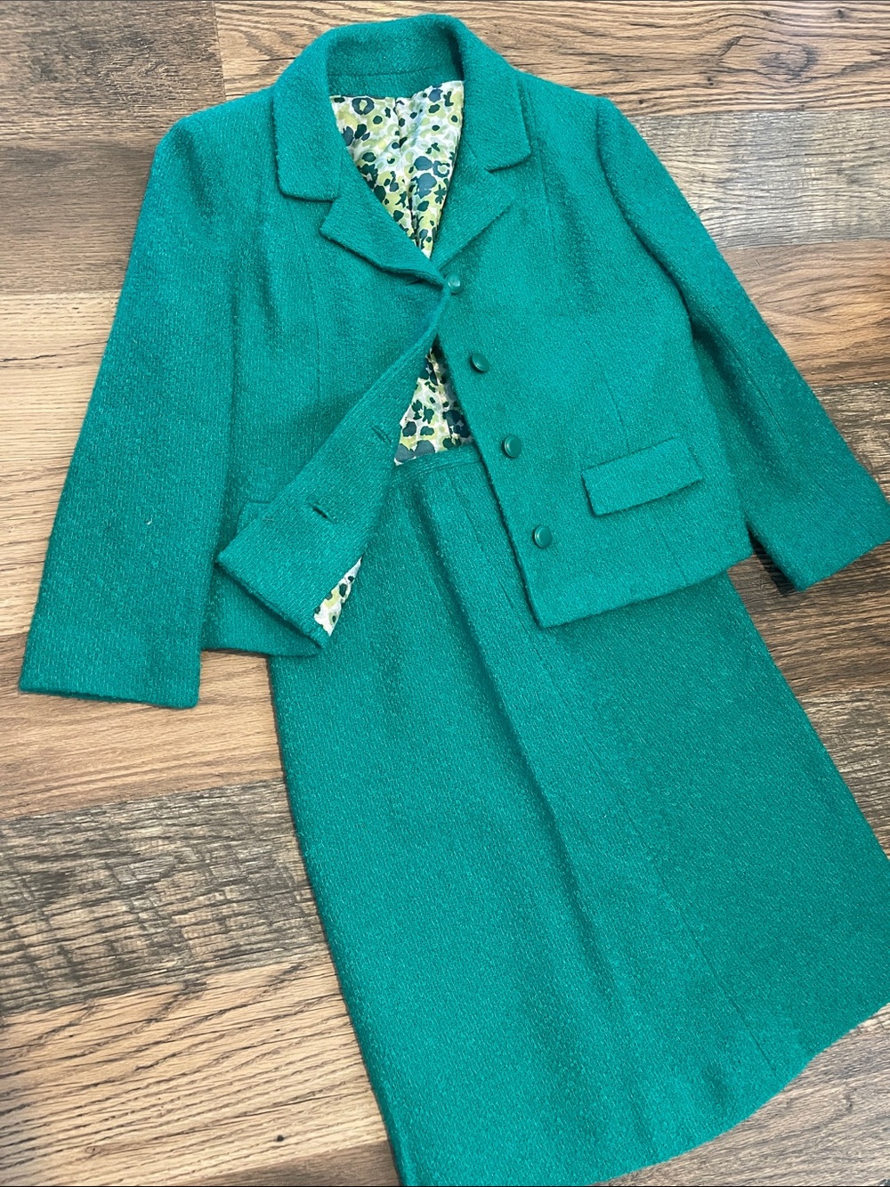 Vintage 1960’s Towncliffe Boucle Skirt Suit, 2 piece, Kelly Green